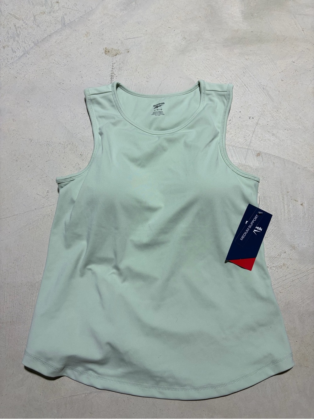 Reebok NWT mastermind bra tank top medium impact sea foam large MSRP$40